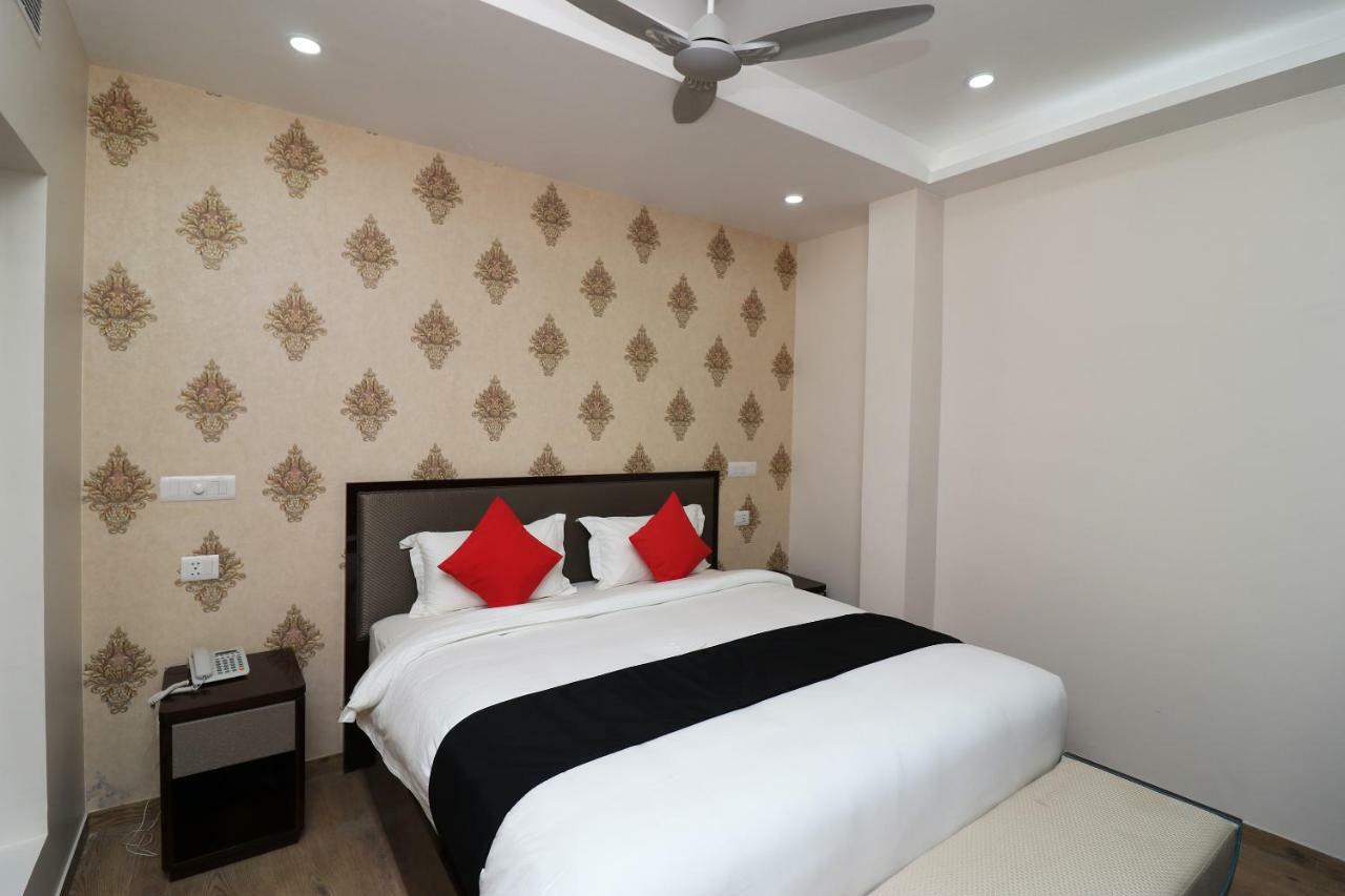 Capital O 37152 Naveen Continental Prayagraj Ngoại thất bức ảnh