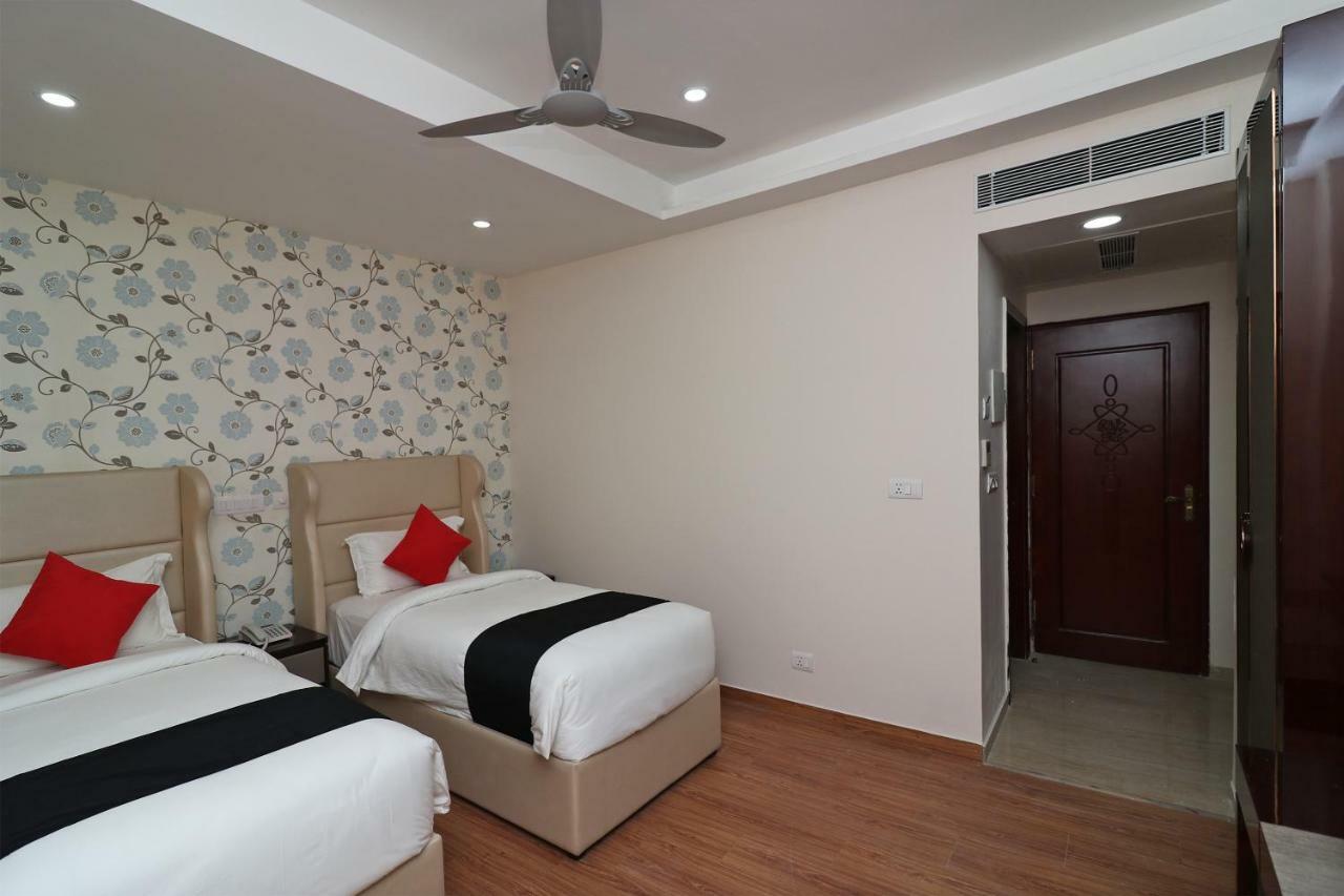 Capital O 37152 Naveen Continental Prayagraj Ngoại thất bức ảnh