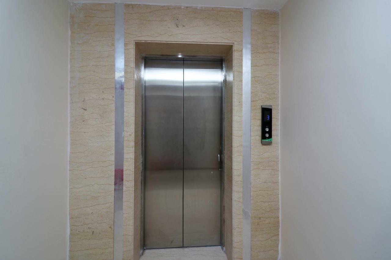 Capital O 37152 Naveen Continental Prayagraj Ngoại thất bức ảnh