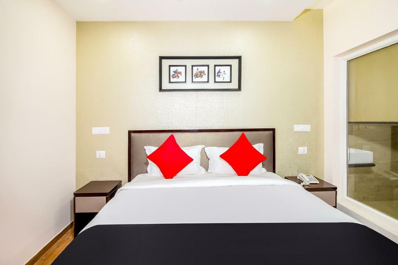 Capital O 37152 Naveen Continental Prayagraj Ngoại thất bức ảnh