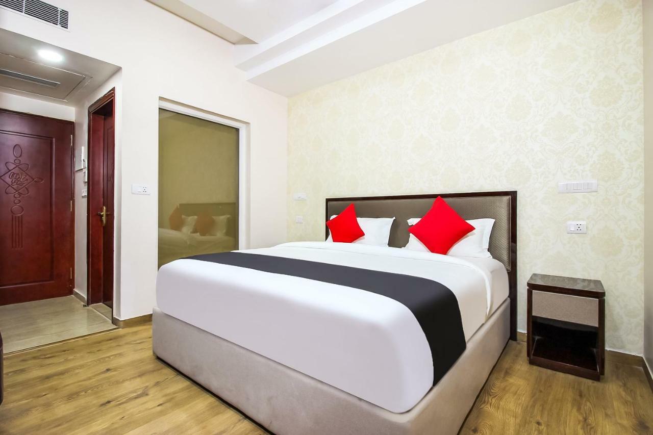 Capital O 37152 Naveen Continental Prayagraj Ngoại thất bức ảnh
